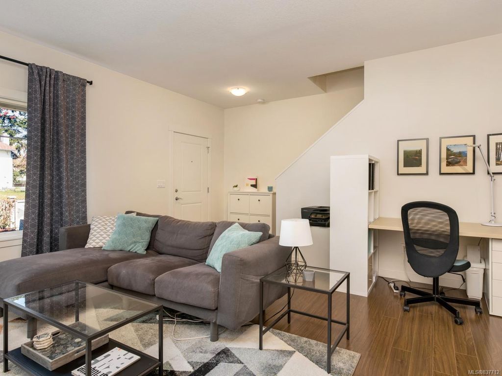 listing image 16049943542231489147