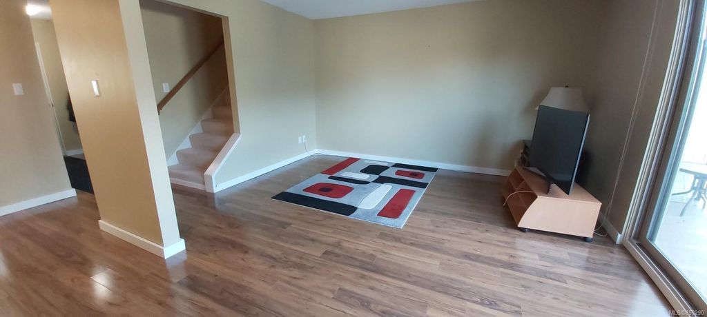 listing image 16046093490965328885