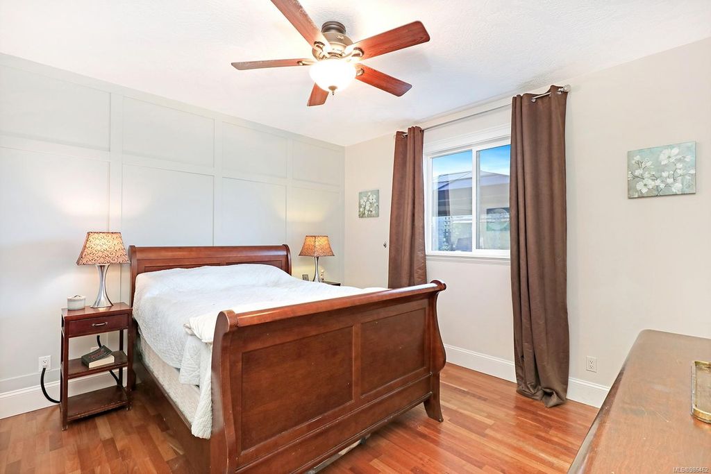 listing image 16045318767729717526