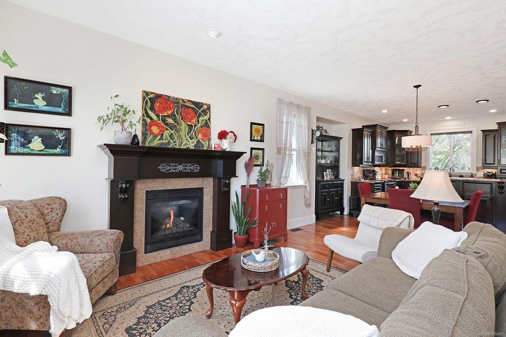 listing image 16047648919618402352