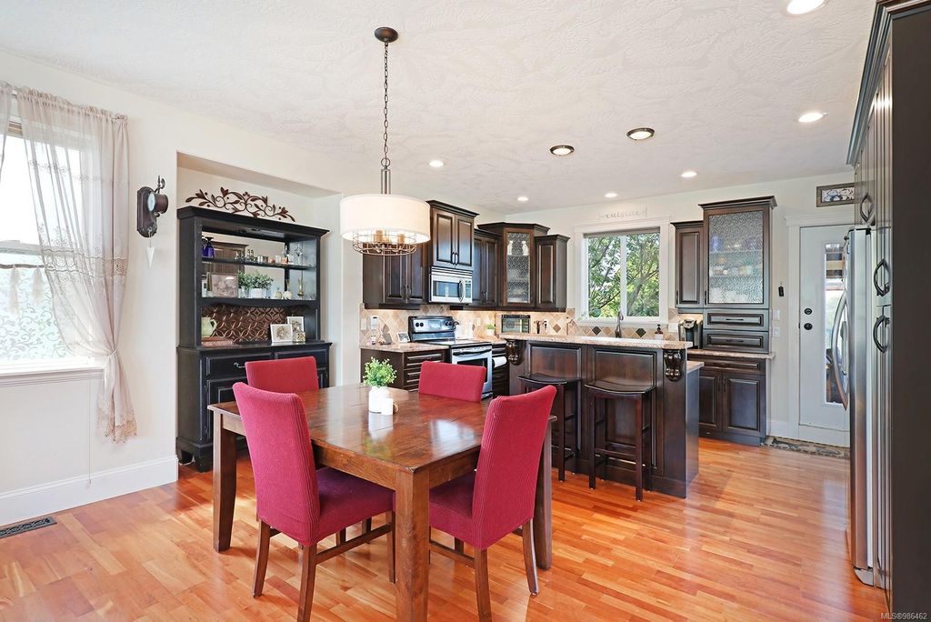 listing image 16046894517296513772