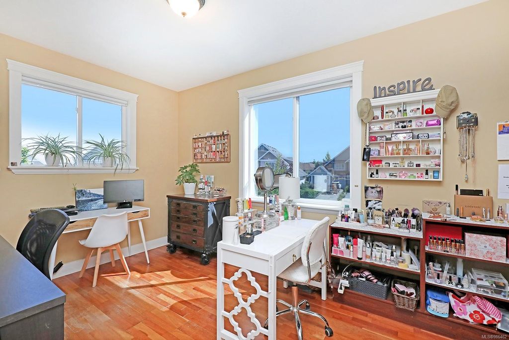 listing image 16049484425955827722