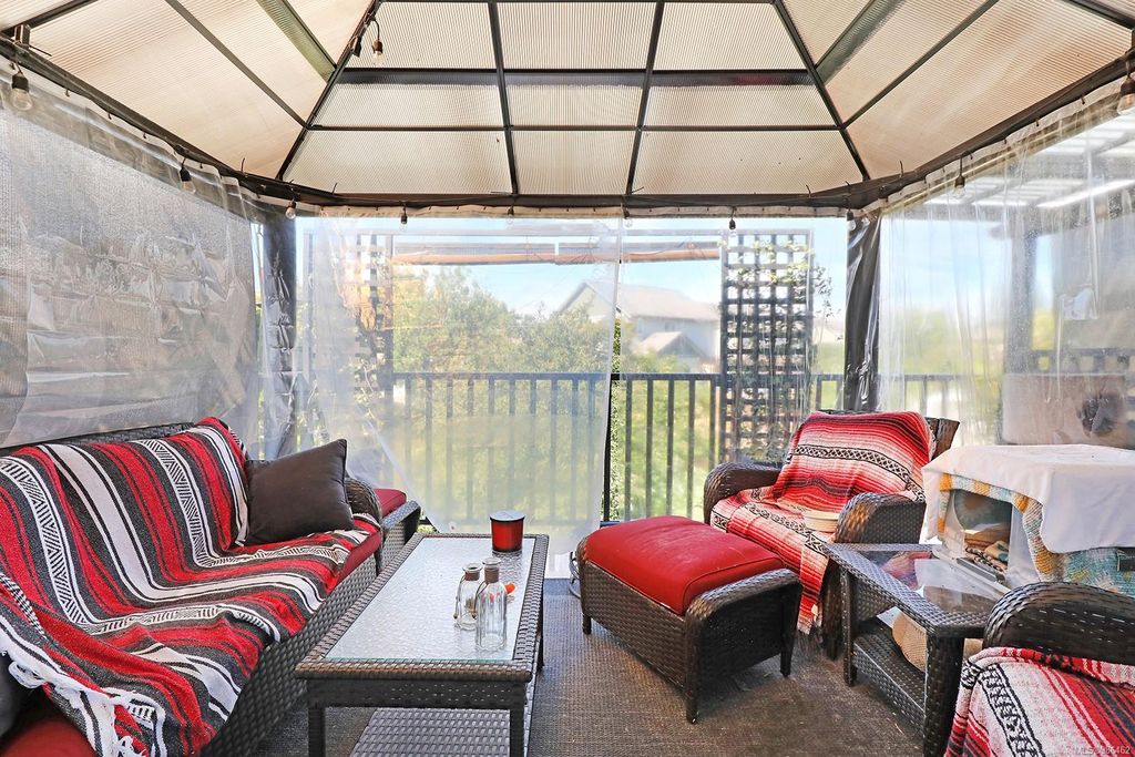 listing image 16040324048569855426