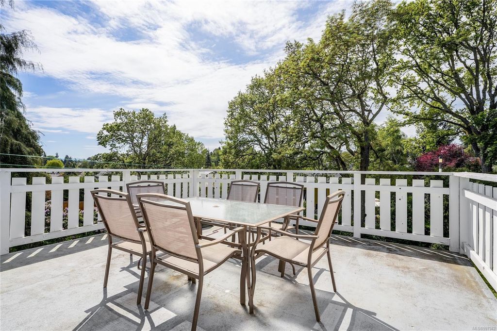 listing image 16046867121976544884