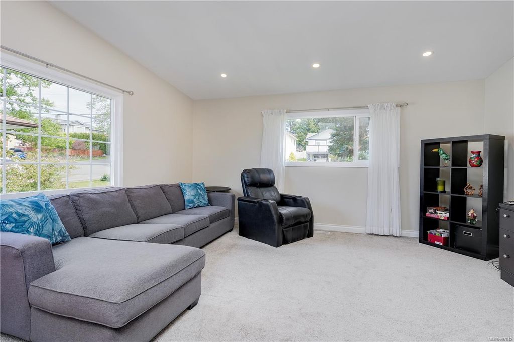 listing image 16043264787120111676