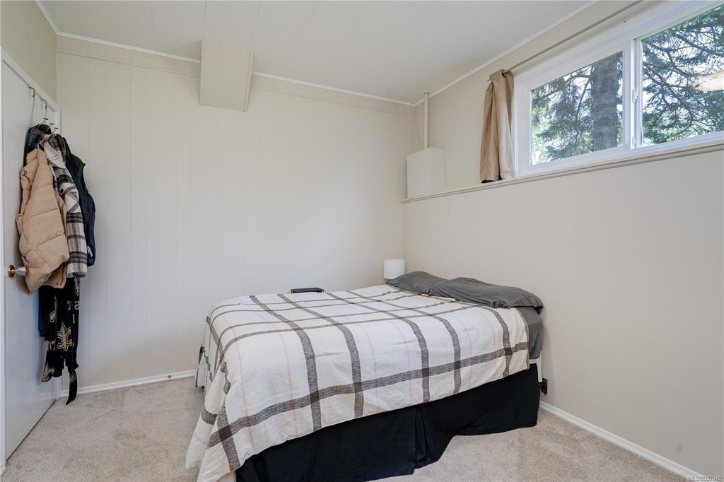 listing image 16044188495181208607