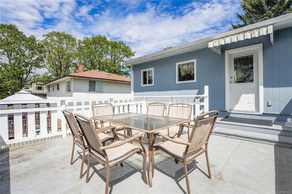 listing image 16047434011594256885