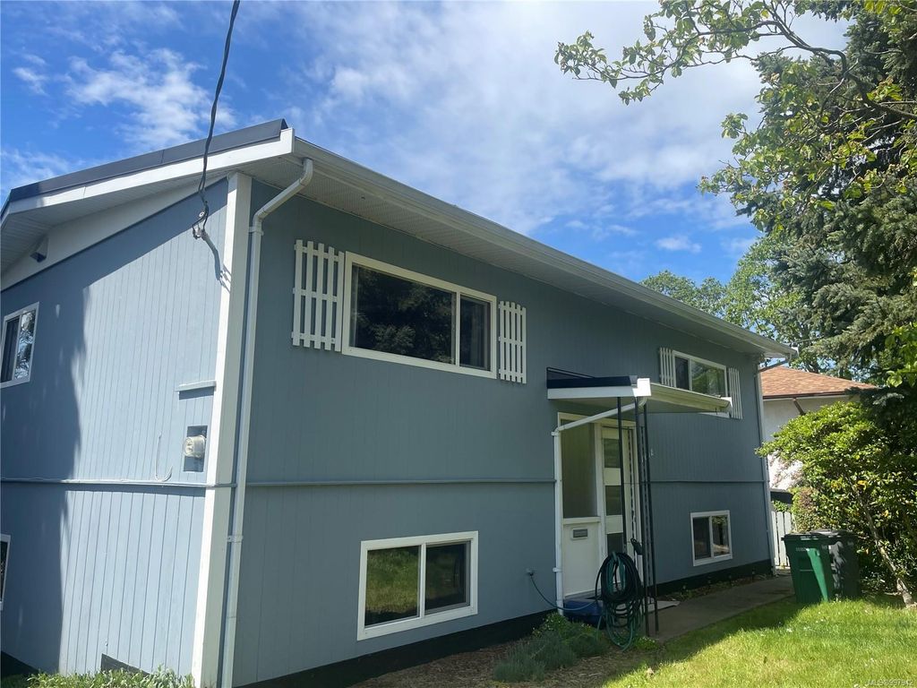 listing image 16045940861496586867