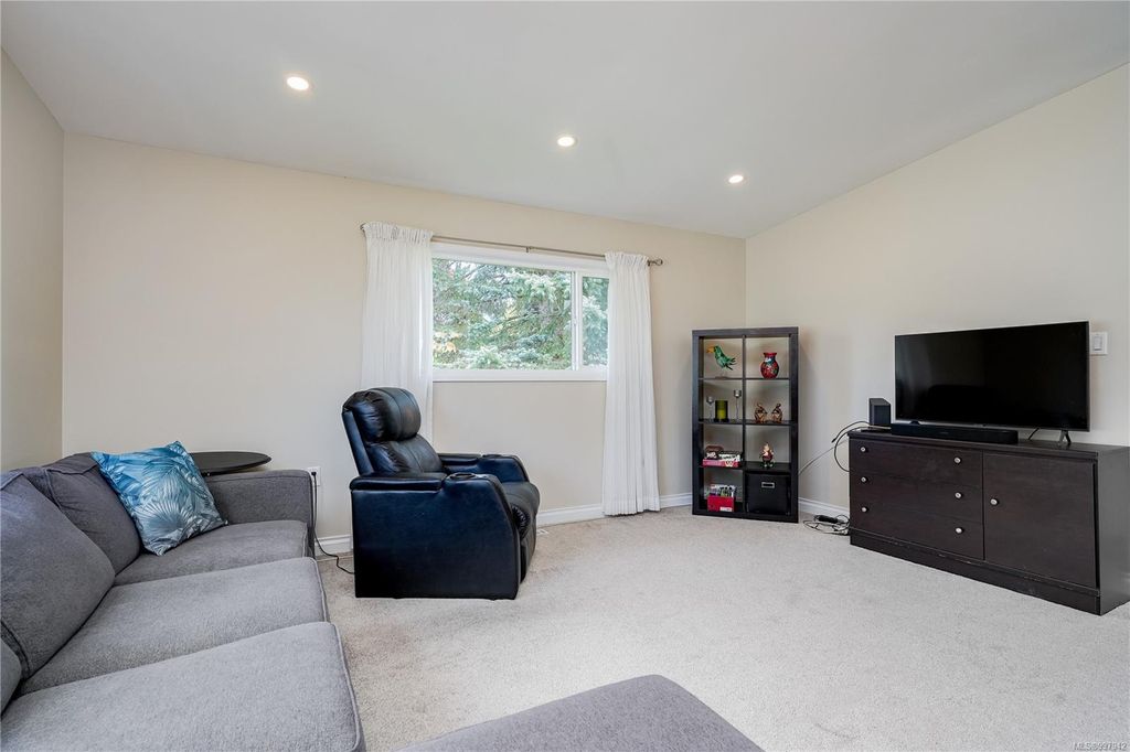 listing image 16045157901618901904