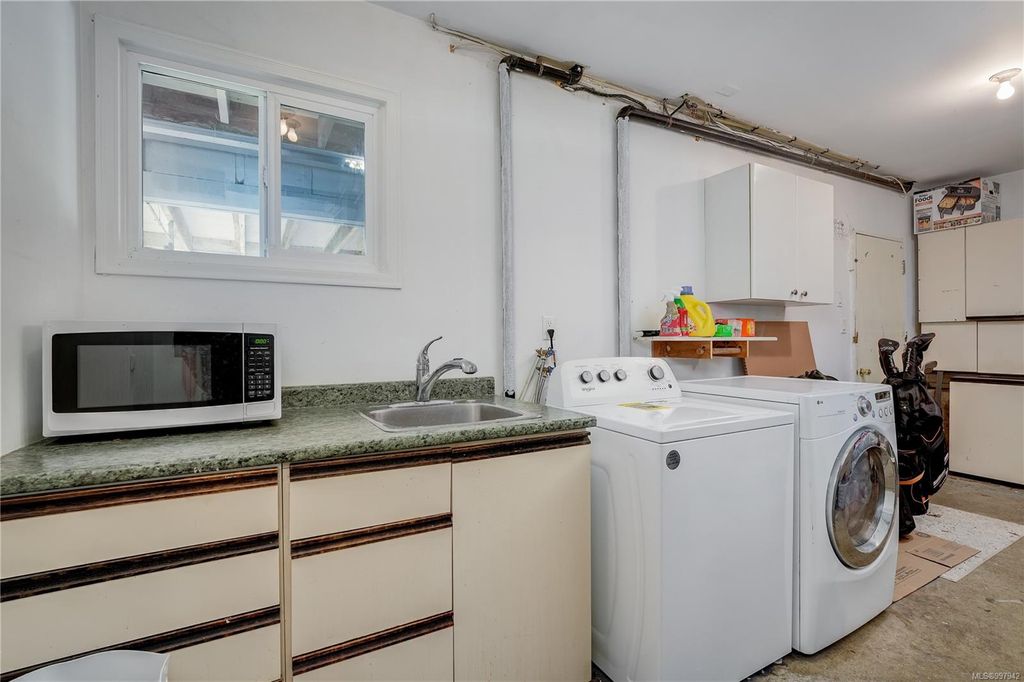 listing image 16040050812993699785