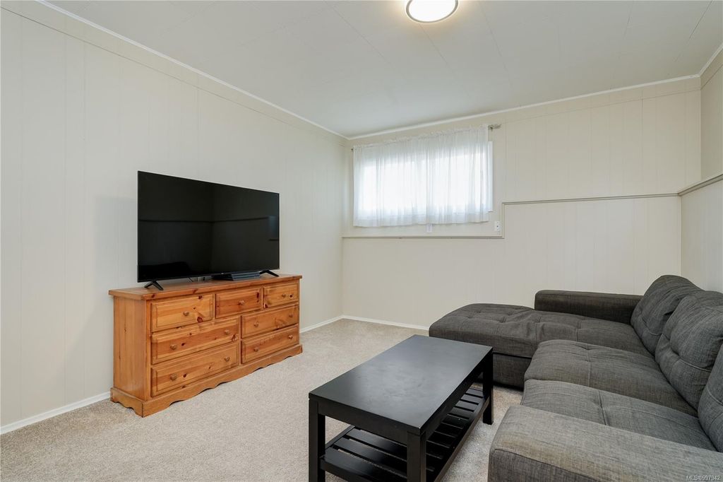 listing image 16041850700247987223