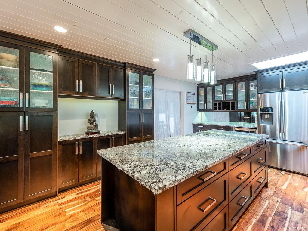 listing image 16047569294077227628