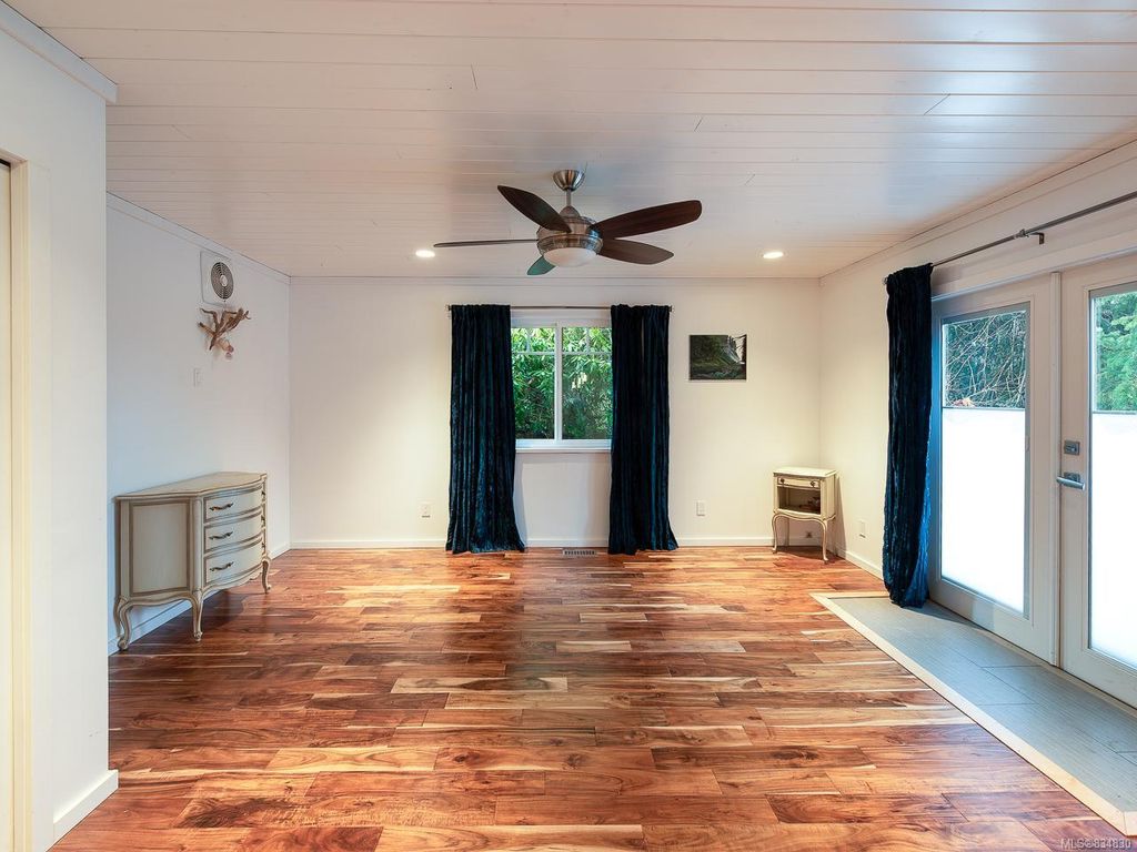 listing image 16041410003501922795