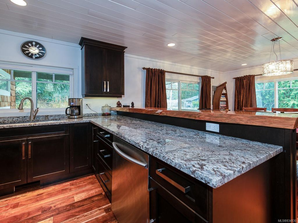 listing image 16044514456160765895