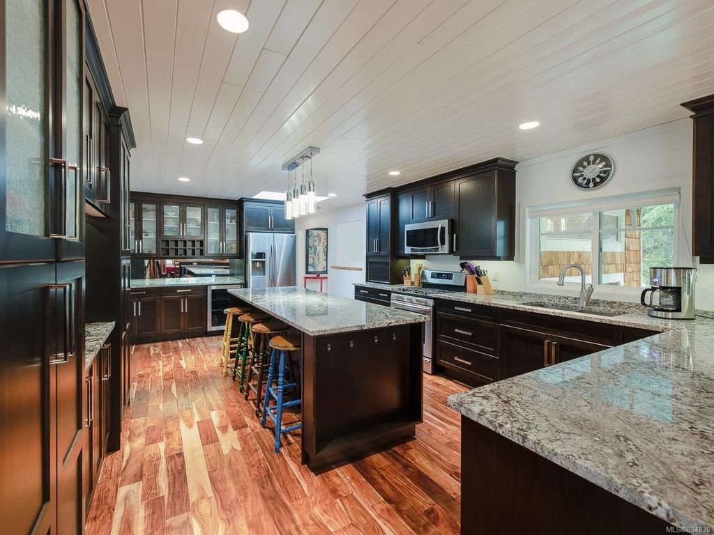 listing image 16043992136229731884