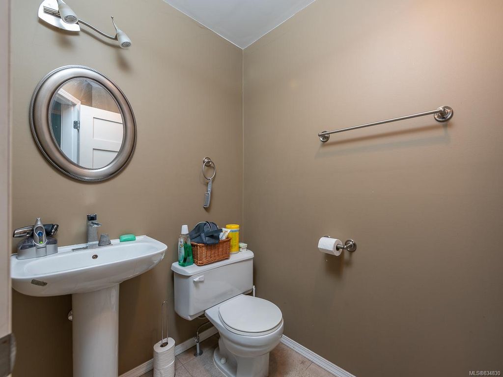 listing image 16048128837541941339