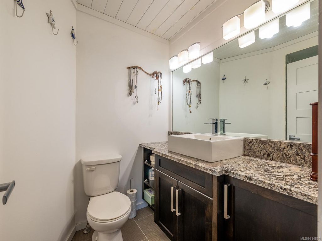 listing image 16046995747069973702