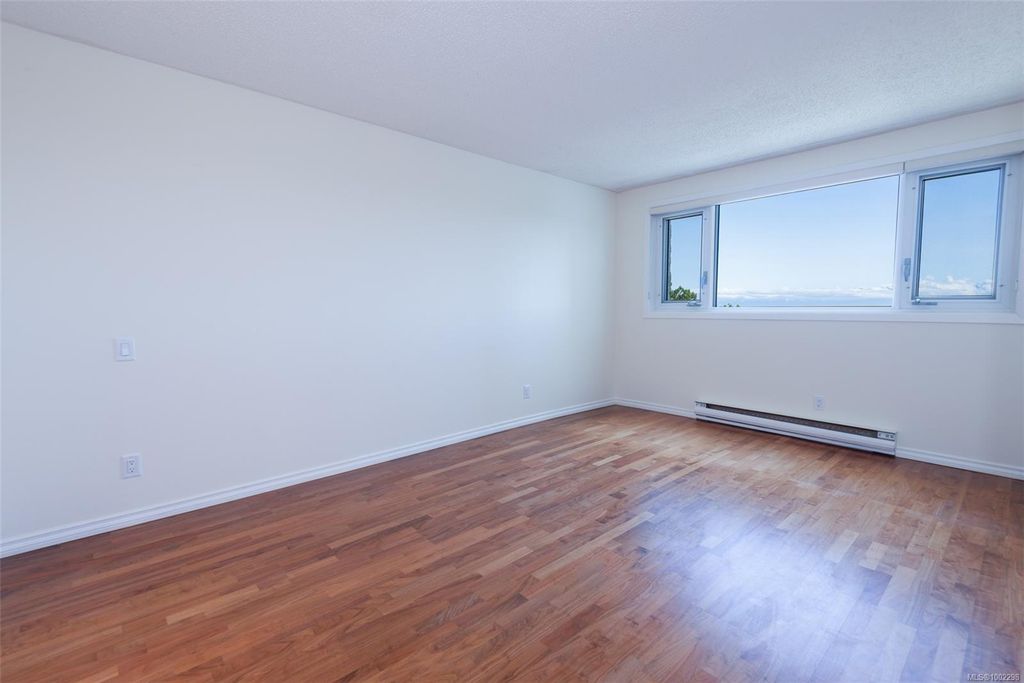 listing image 16042138691360427361
