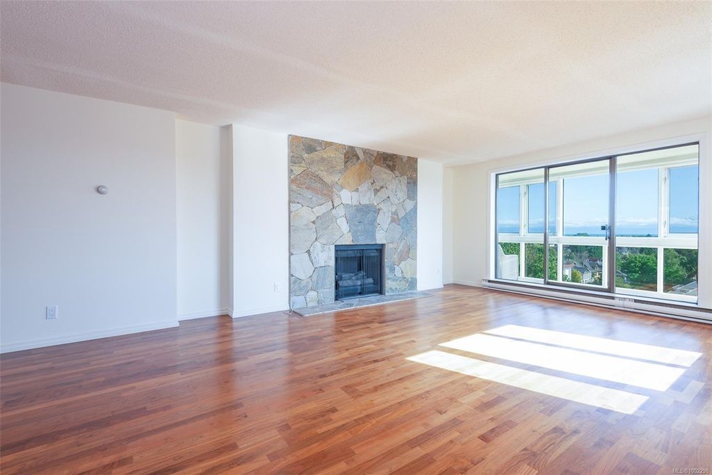 listing image 16042988599886526467