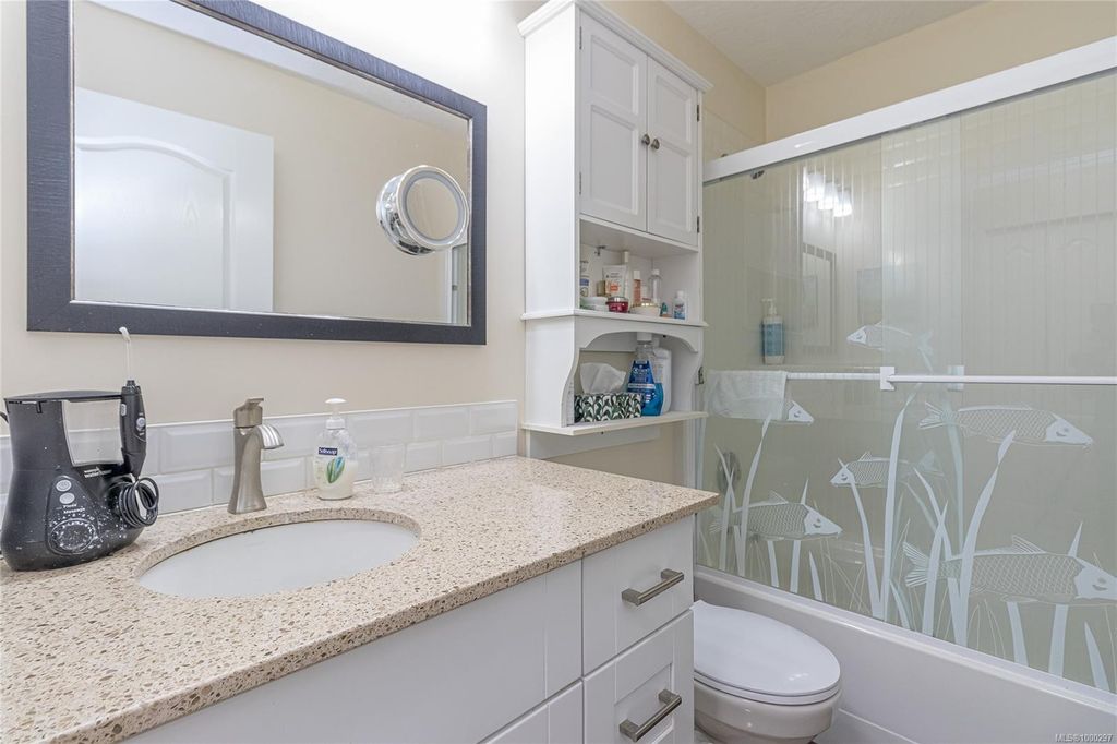 listing image 16044357967766140689