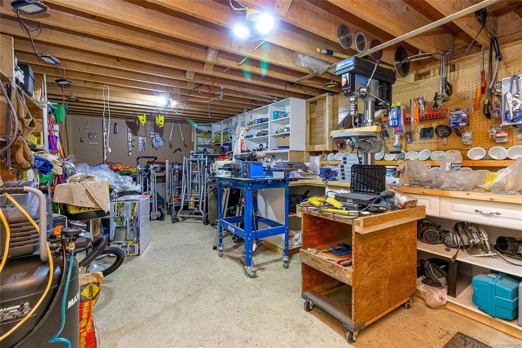 listing image 16043458820917768791