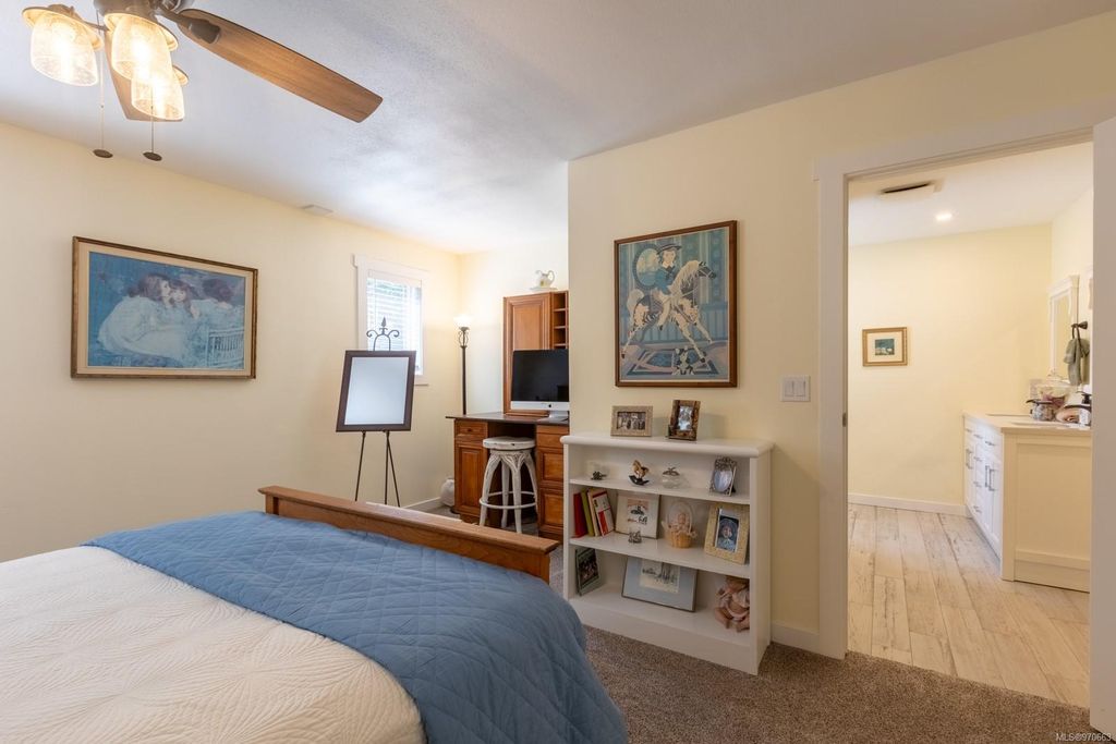 listing image 16049824831320713447