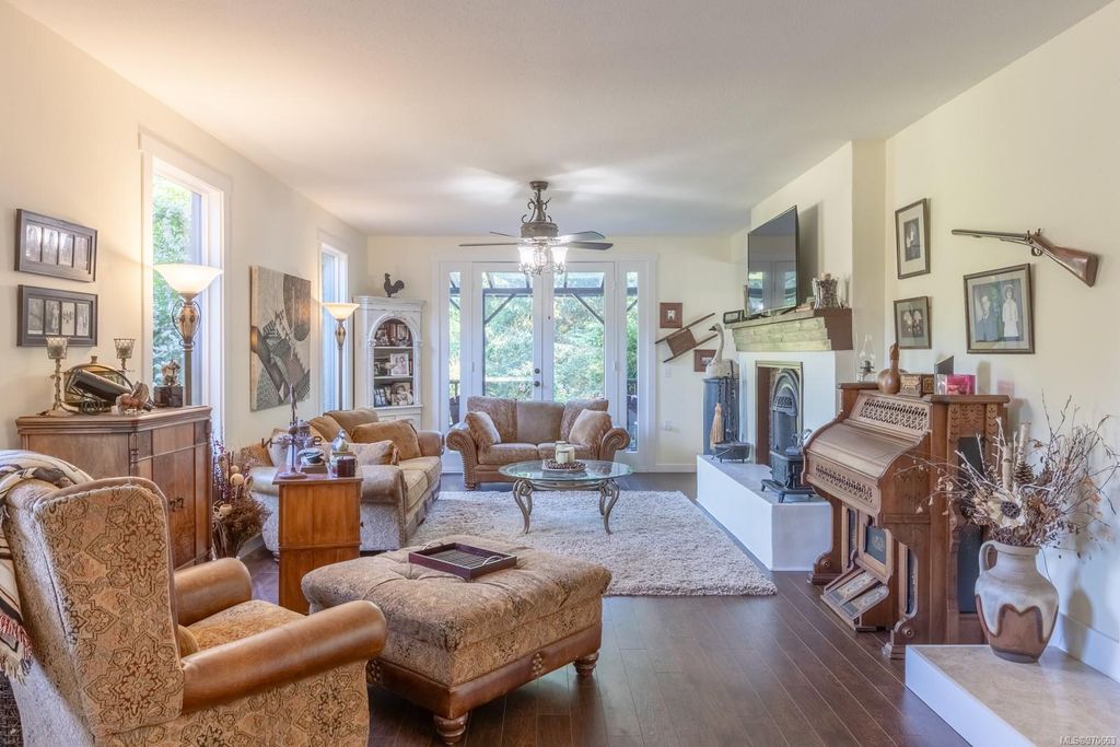 listing image 16048772548177674708