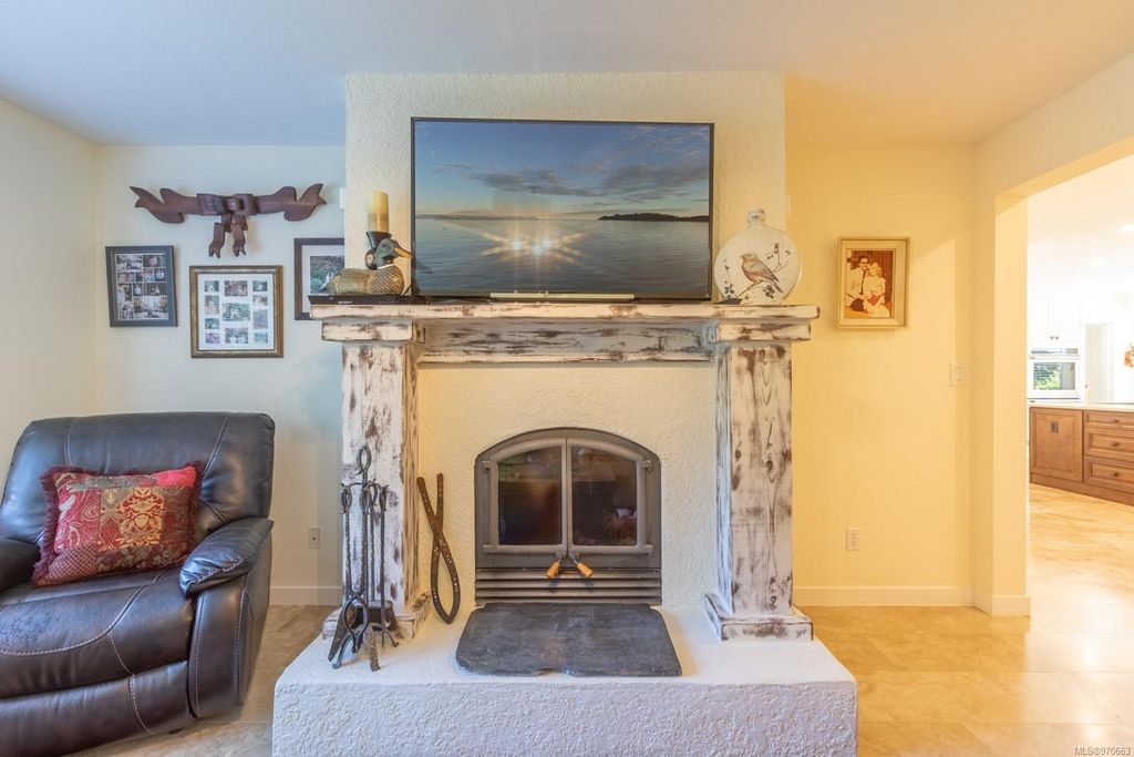 listing image 16043232951335371321