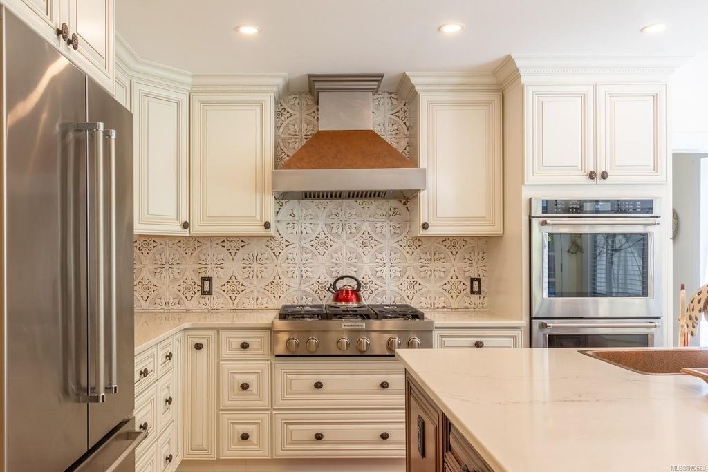 listing image 16043668904845482510