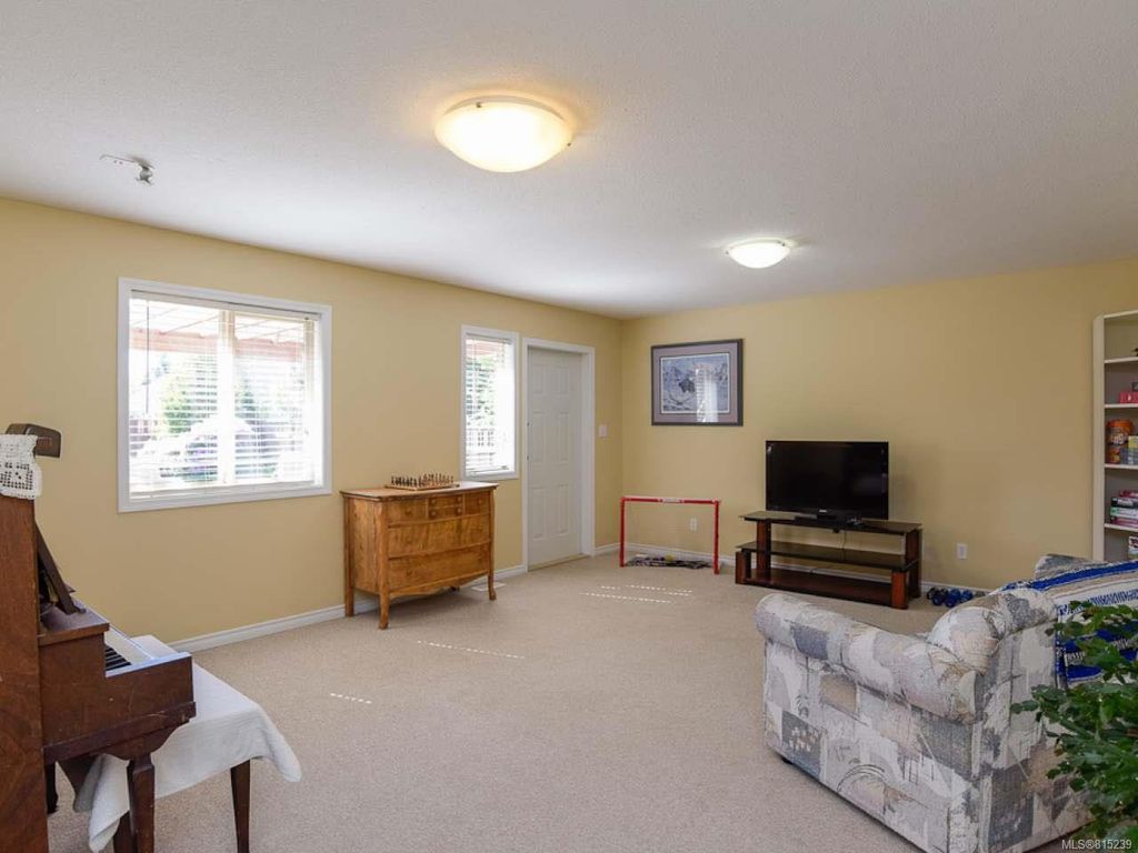 listing image 16041244666235