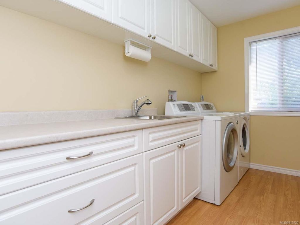 listing image 16044264336189