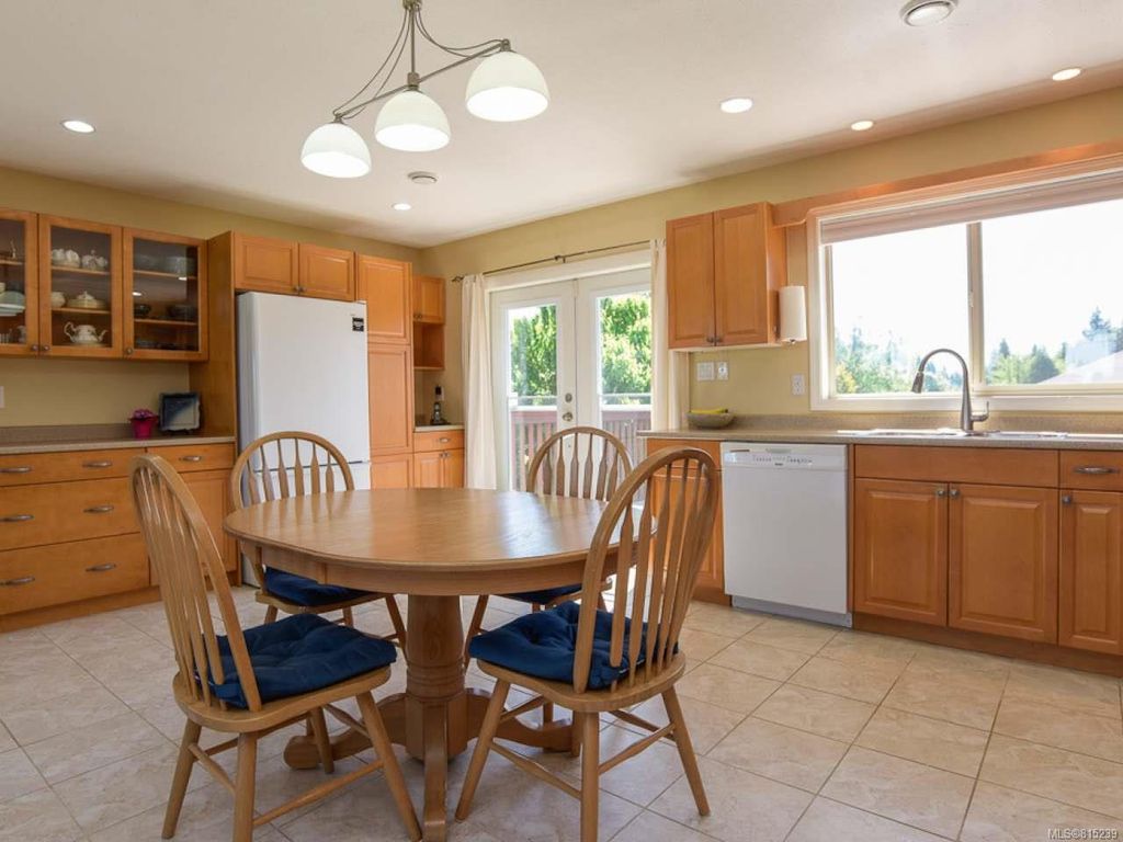 listing image 16042053234427