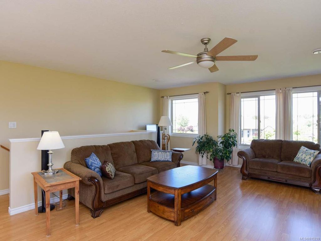 listing image 16043575841358