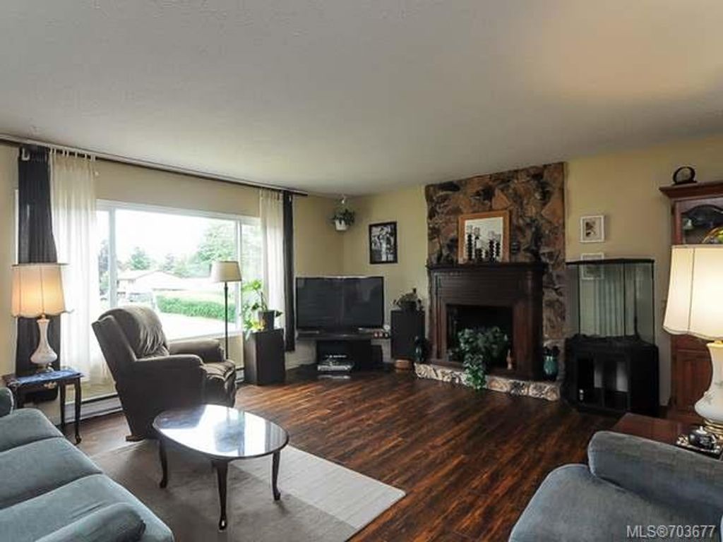 listing image 16048722893862817653