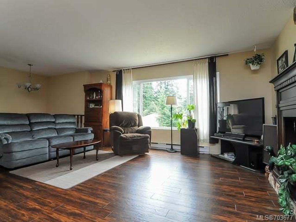 listing image 16043768839474668379