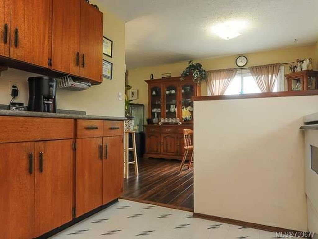 listing image 16041151136026176450