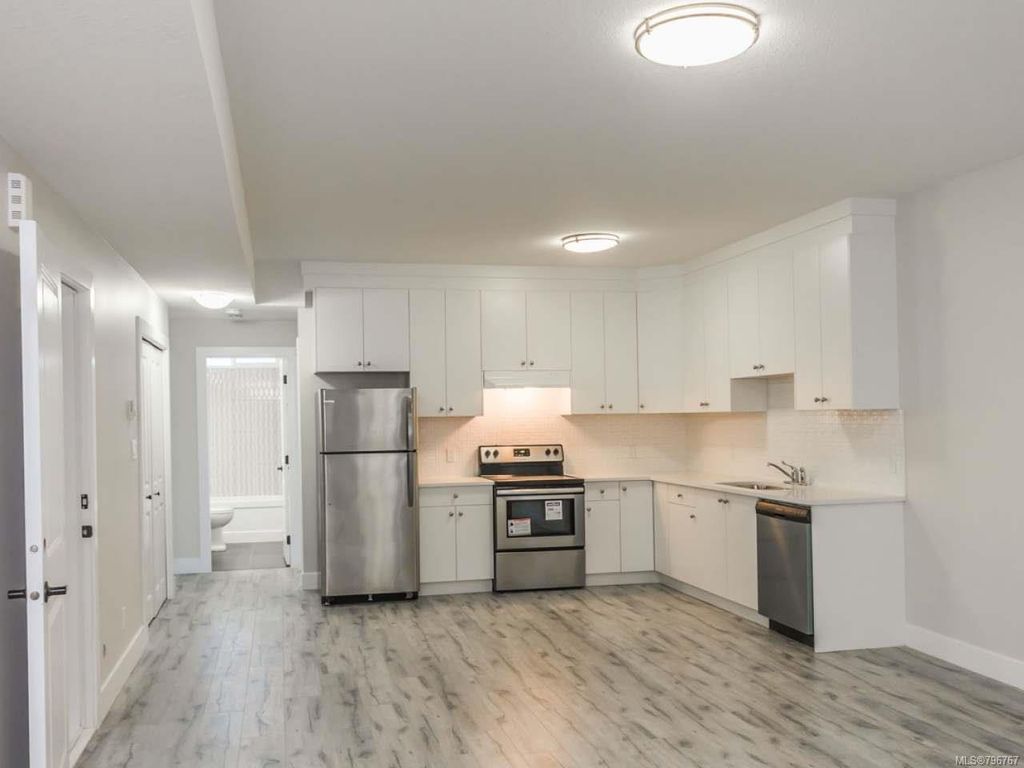 listing image 16043317003193179518