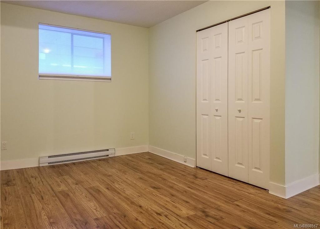 listing image 16043759443525