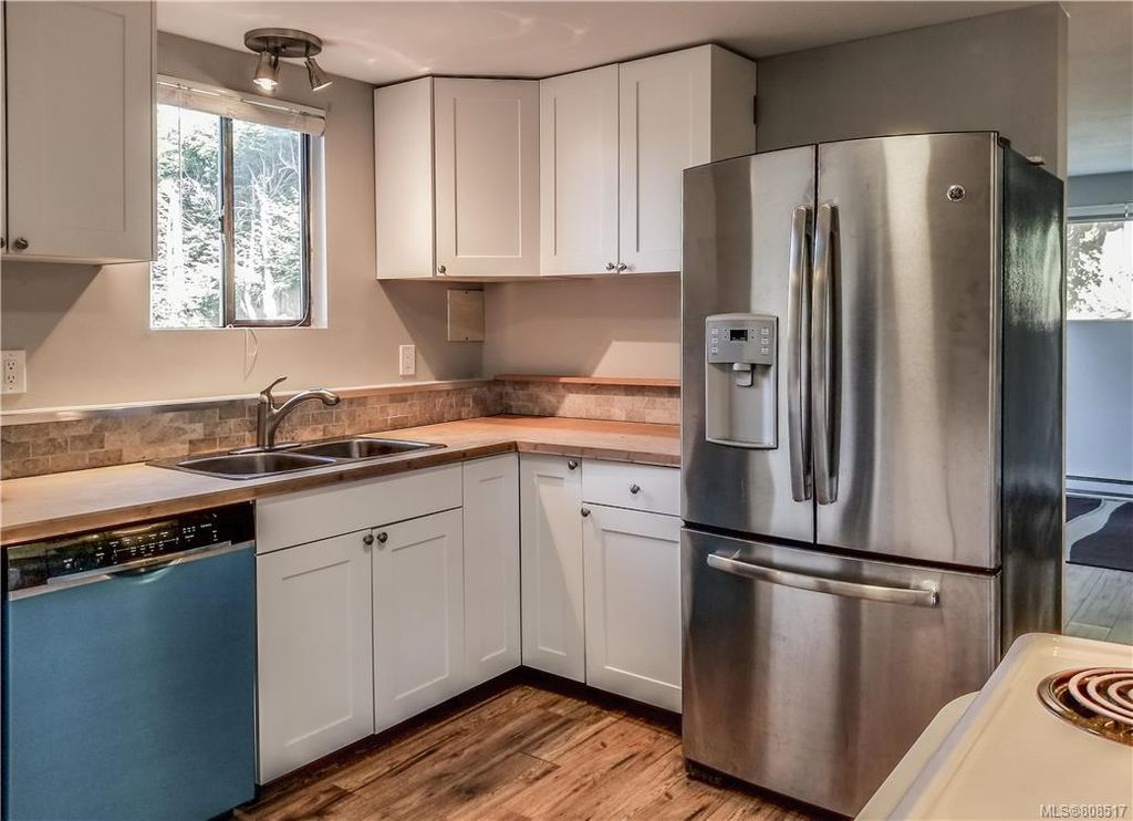 listing image 16042517163397