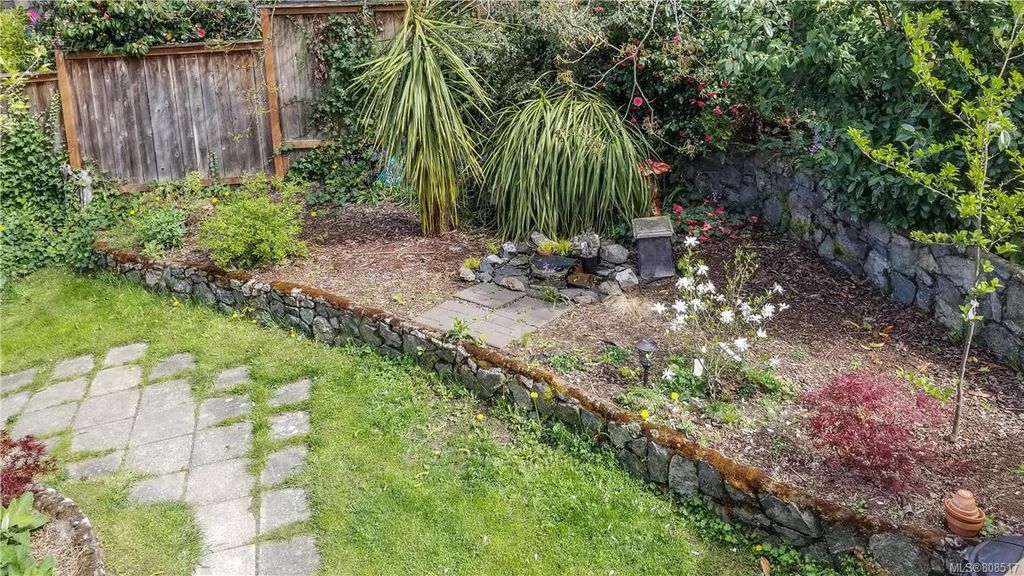 listing image 16042438446942