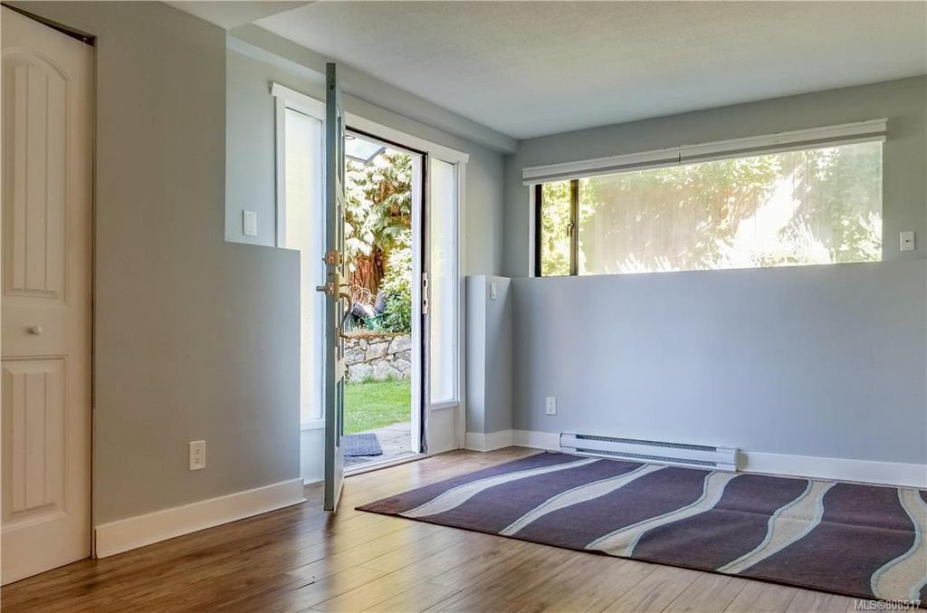 listing image 16043043338242