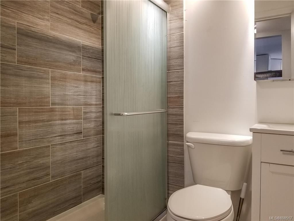 listing image 16042294598805