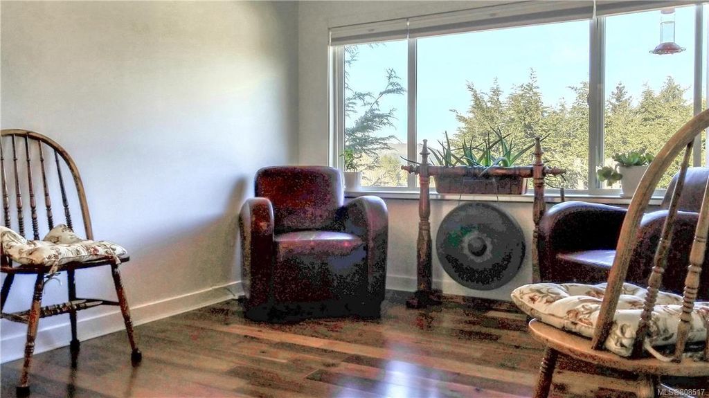 listing image 16042607743452