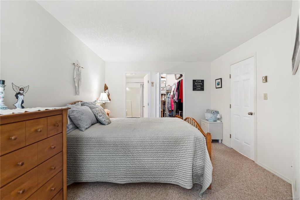 listing image 16048234856898519137