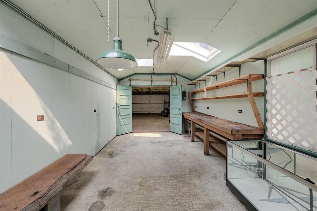 listing image 16048802403167615780