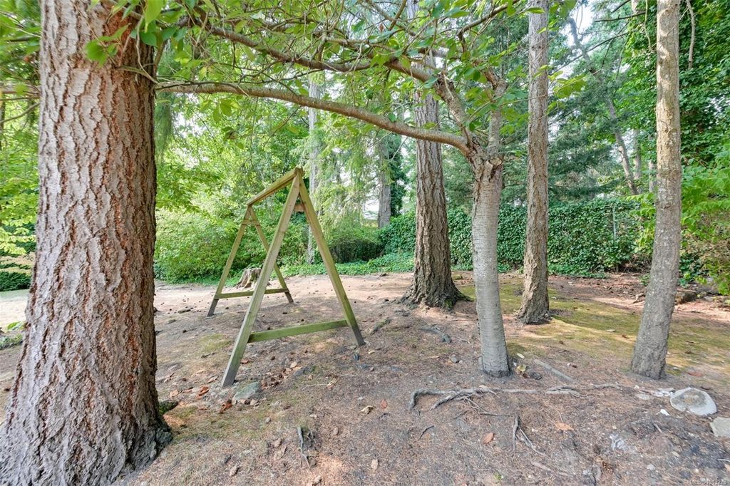 listing image 16044897456083534975
