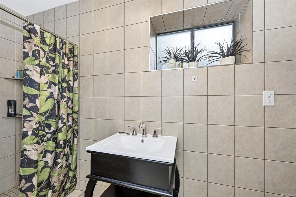 listing image 16040291557740757077