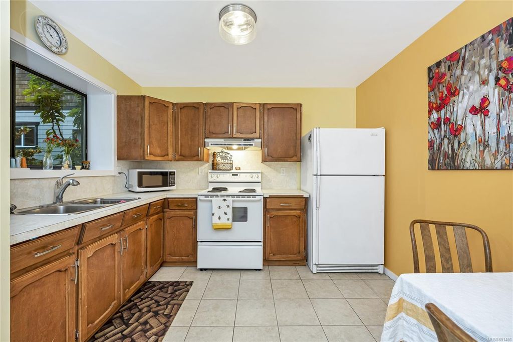 listing image 16040593414694280090