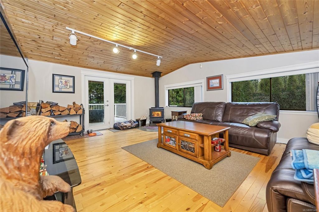 listing image 16043231093653052633