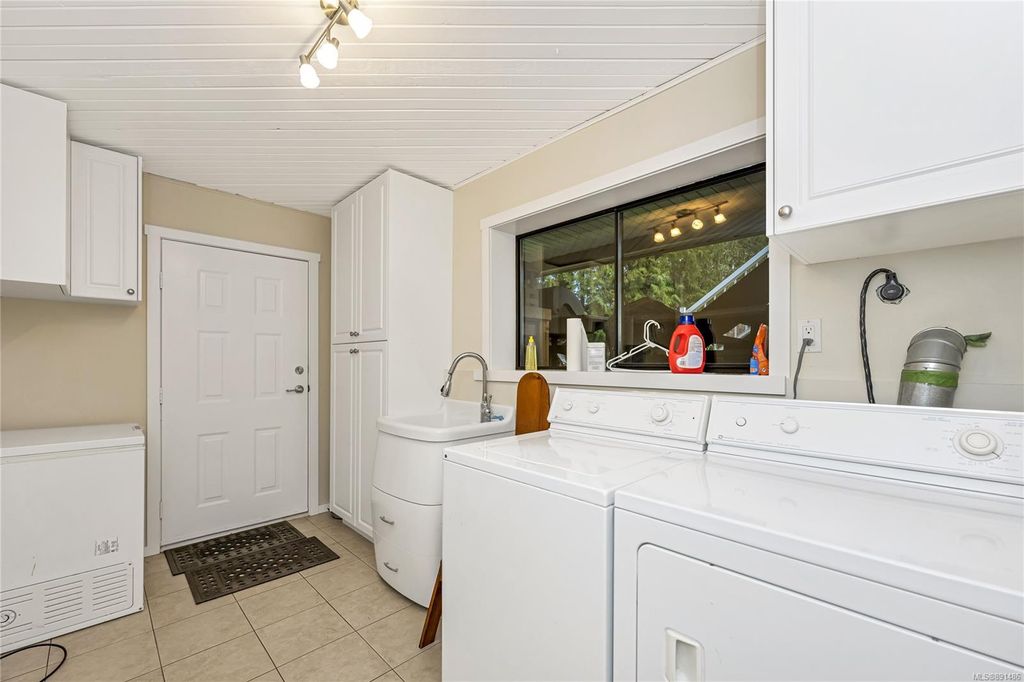 listing image 16043111055365674486